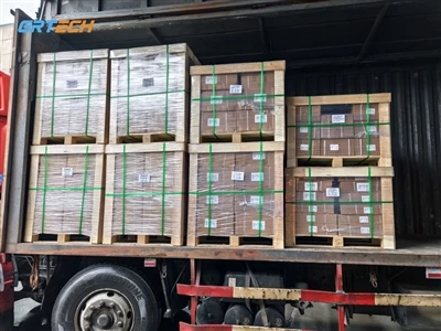 20PLTS Bahagian Klac Untuk MACK Telah Diisi Dengan Pemuatan. Barangan Telah D...